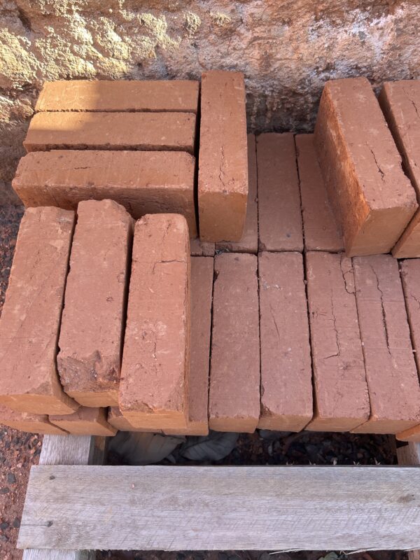 TIJOLO COMUM GRANDE 10,5 X 6 X 22